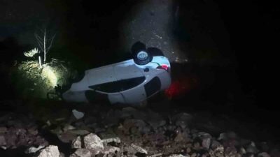 Siirt’in Kurtalan ilçesinde meydana gelen bir kaza sonucunda otomobil takla