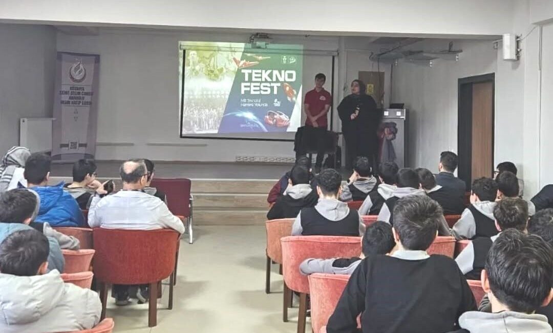 Kütahya Şehit Selim Cansız Anadolu İmam Hatip Lisesi öğrenci ve