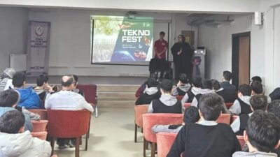 Kütahya Şehit Selim Cansız Anadolu İmam Hatip Lisesi öğrenci ve