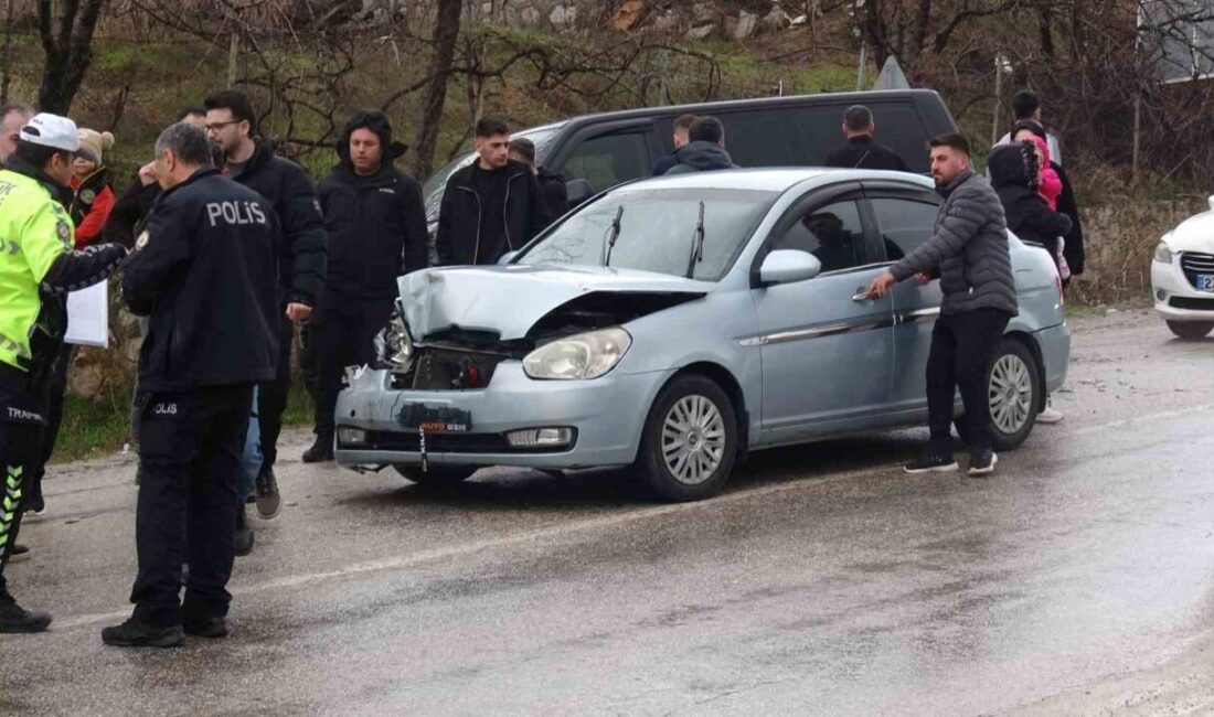 Malatya’da yaşanan zincirleme trafik kazasında 5 araç birbirine girdi ve