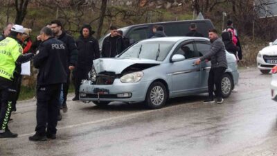 Malatya’da yaşanan zincirleme trafik kazasında 5 araç birbirine girdi ve