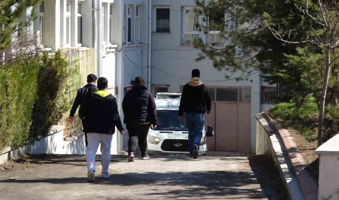 Malatya’da bir baba ile oğul arasında çıkan tartışma sonucu bıçaklanarak