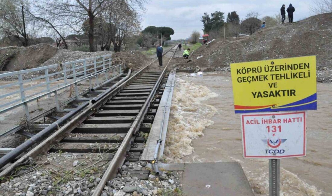 Salihli ilçesine son 2 gündür etkili olan şiddetli yağışlar, çay