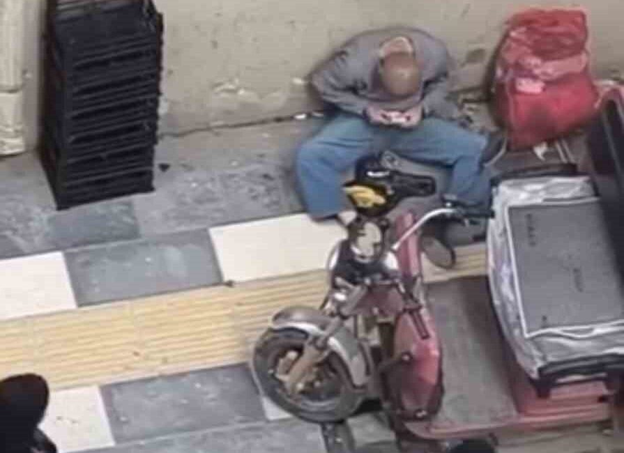 Mardin’in Kızıltepe ilçesinde dilencilik yapan bir şahıs, bugün bölgede çekilen
