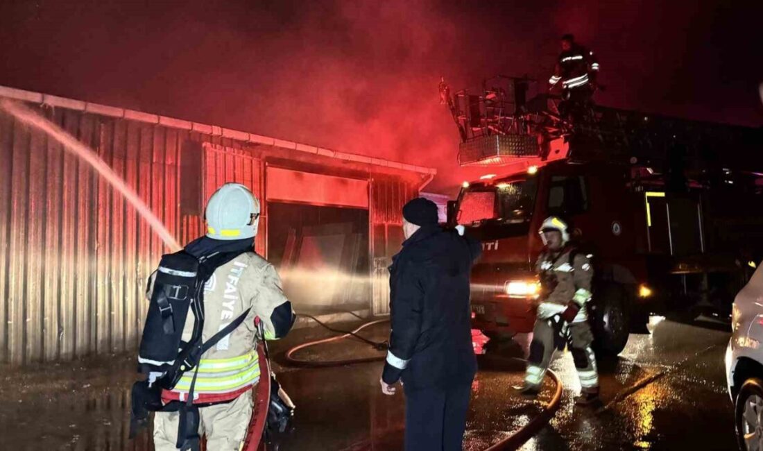 Edirne Sanayi Sitesi’nde bir mobilya atölyesinde meydana gelen yangın kontrol