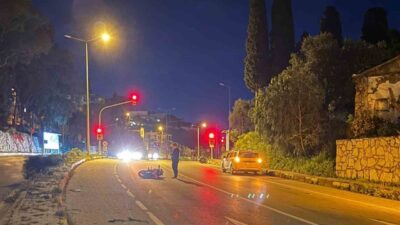 Bodrum ilçesinde bir motosiklet, gece saatlerinde Turgutreis – Bodrum Karayolu’nda