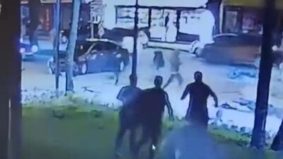 Bursa’da yaşanan trafik kazasında, hızla giden bir motosiklet sürücüsü, dönüş