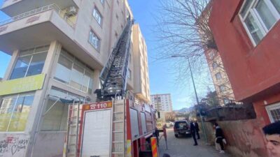 Siirt’in Kurtalan ilçesinde bir evde unutulan yemeğin yanması sonucu çıkan
