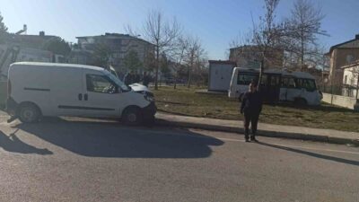 Konya’nın Seydişehir ilçesinde meydana gelen trafik kazasında öğrenci servisi ile