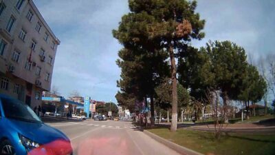 Ünye ilçesinde bir araç, Liseler Mahallesi Devlet Sahil Yolu Caddesi’nde