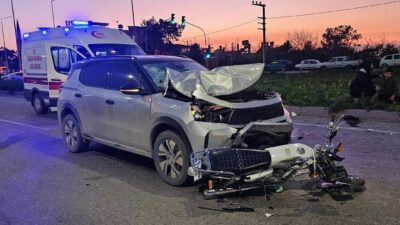 Hatay’da meydana gelen trafik kazasında motosikletle çarpışan otomobil sonucu 2