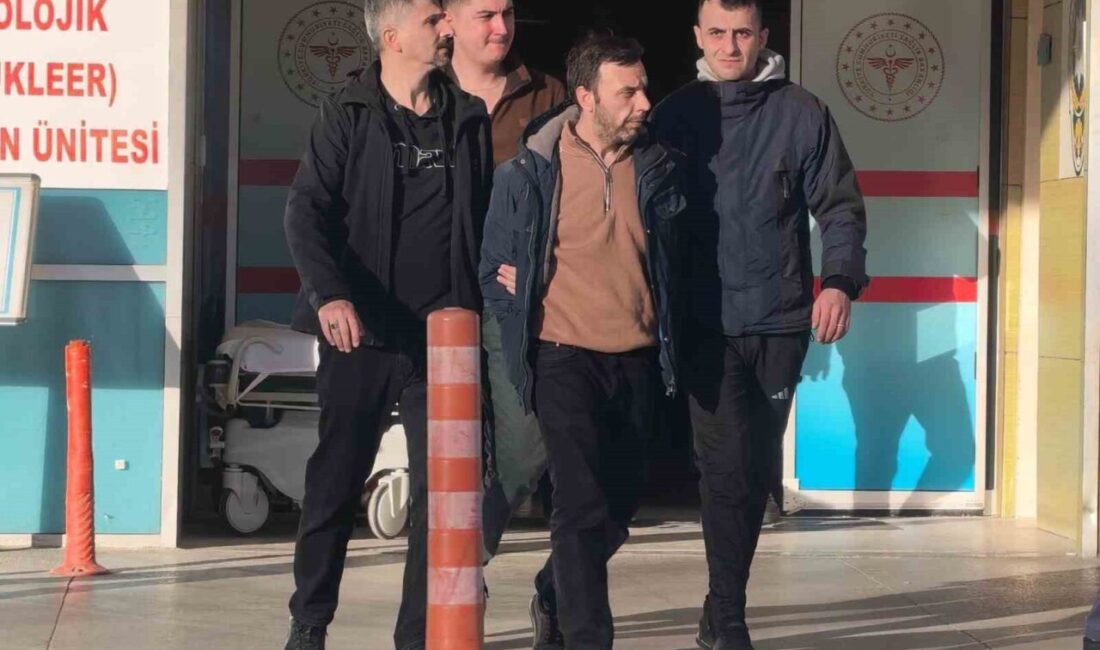 Bursa’nın İnegöl ilçesinde, park halindeki araçlardan hırsızlık yaptığı belirlenen bir