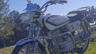 Adıyaman ilinde, Malazgirt Mahallesi’nde park halinde bırakılan bir motosiklet, kimliği