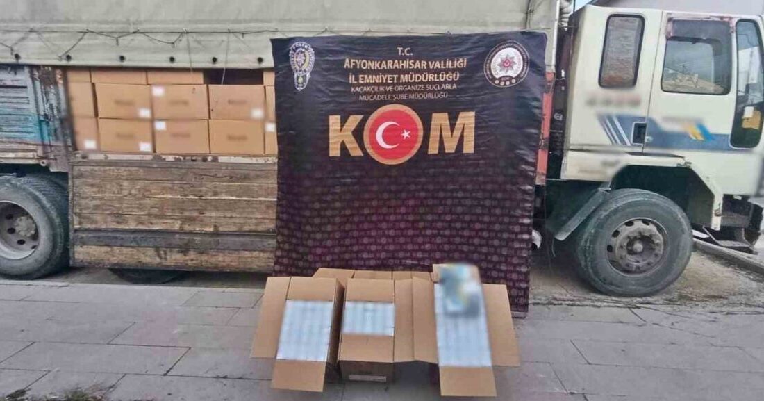 Afyonkarahisar’da polis tarafından durdurulan bir kamyonette 4 milyon 100 bin