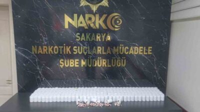 Adapazarı ve Erenler ilçelerinde gerçekleştirilen uyuşturucu operasyonunda yakalanan 2 şüpheli
