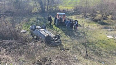 Karabük’te meydana gelen bir trafik kazasında, sürücü, radar aracını fark
