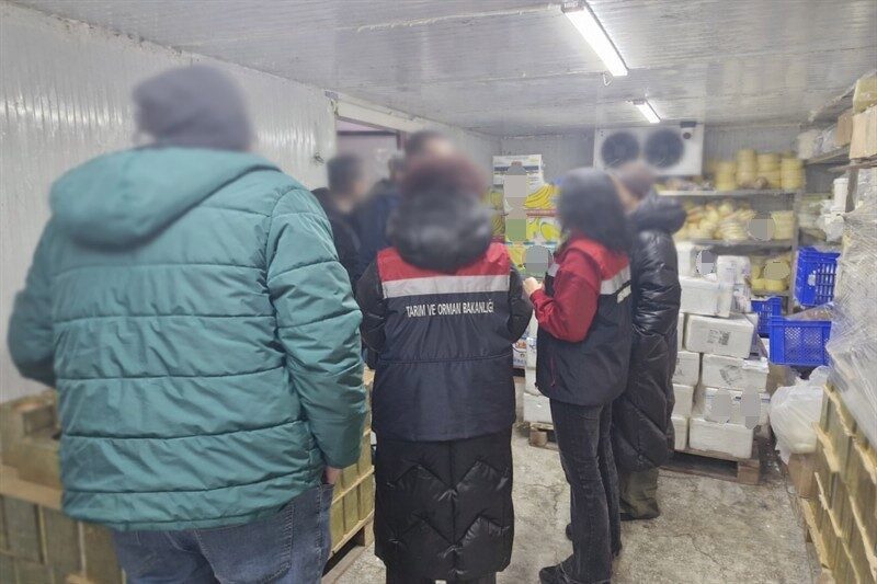 Rize’de, mevzuata uymayan gıdaların internet üzerinden satıldığı belirlendi ve toplam