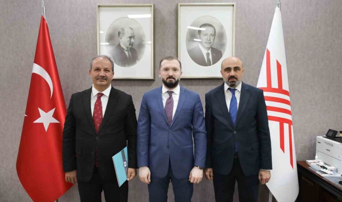 Sağlık-Sen’in lideri Mahmut Faruk Doğan ve Genel Başkan Yardımcısı Mustafa