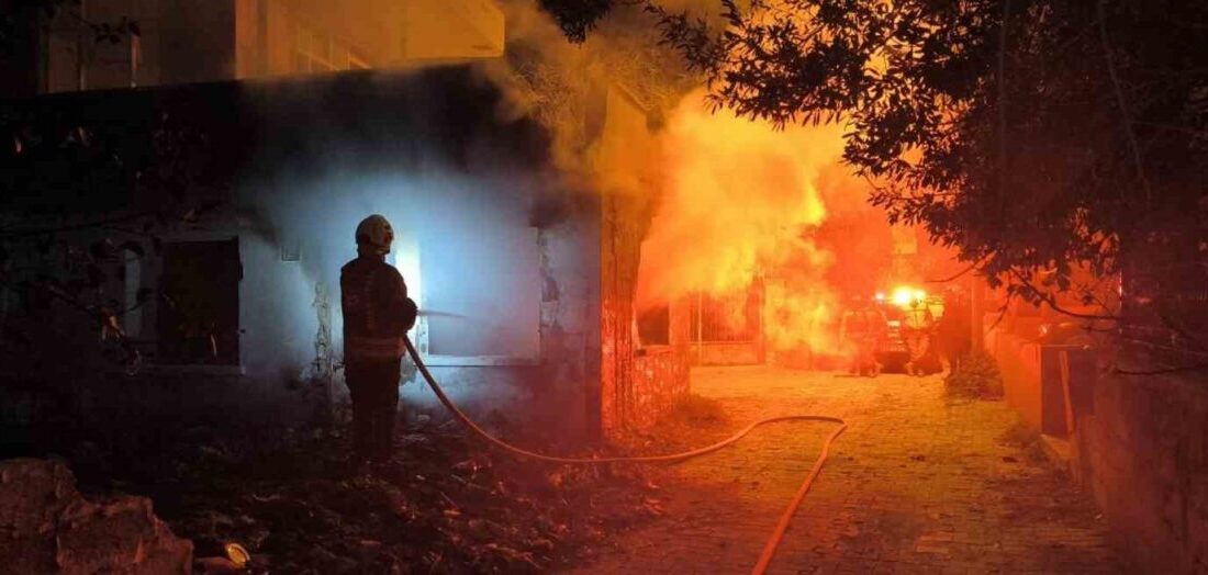 Hatay ilinde, Samandağ ilçesine bağlı Kapısuyu Mahallesi’nde bulunan terkedilmiş bir