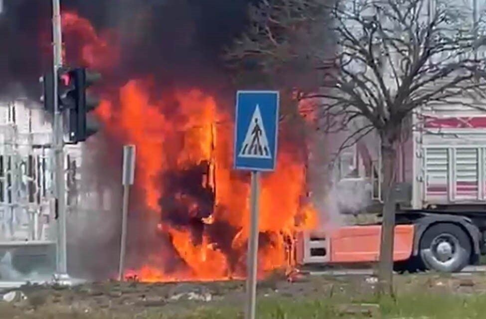Samsun’un Terme ilçesinde seyir halindeki bir tırın çekici kısmında meydana