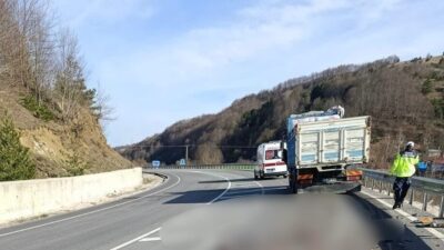 Samsun’un Ladik ilçesinde, virajı alamayan bir motosiklet ile karşı yönden