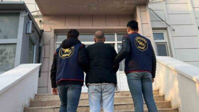 Şanlıurfa’da Jandarma ekipleri tarafından gerçekleştirilen operasyon sonucunda aranan 2 şahıs