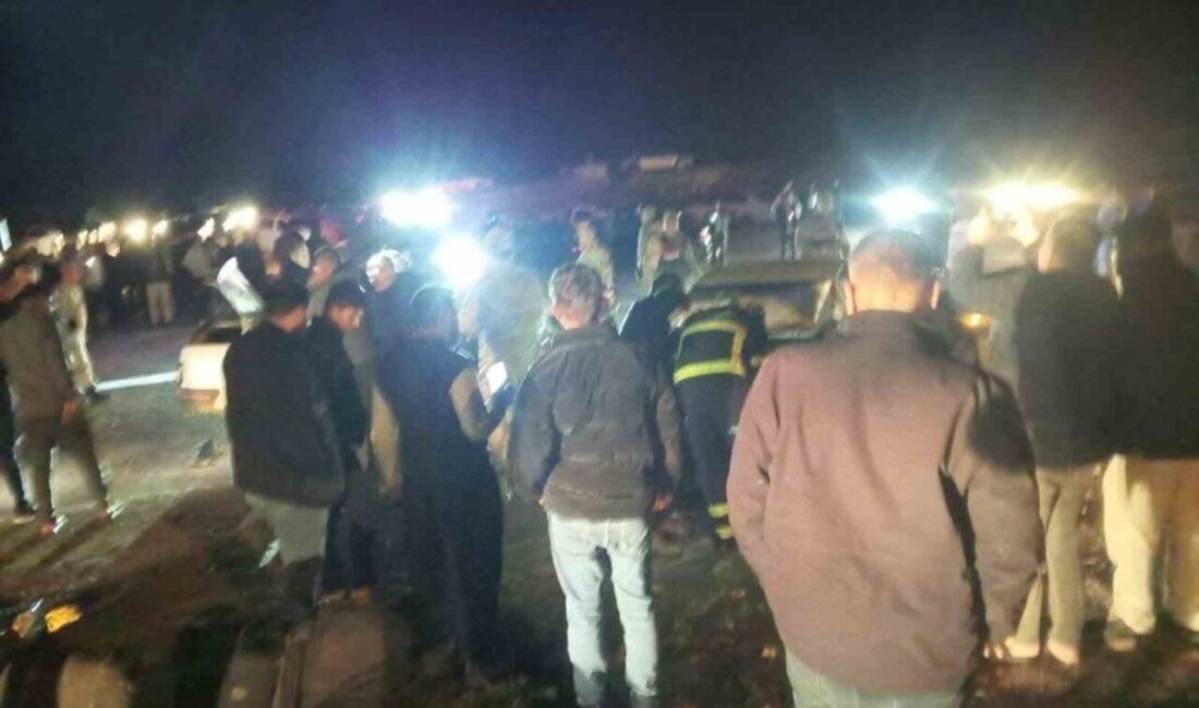 Şanlıurfa’nın Akçakale ilçesinde meydana gelen trafik kazasında, iki aracın çarpışması