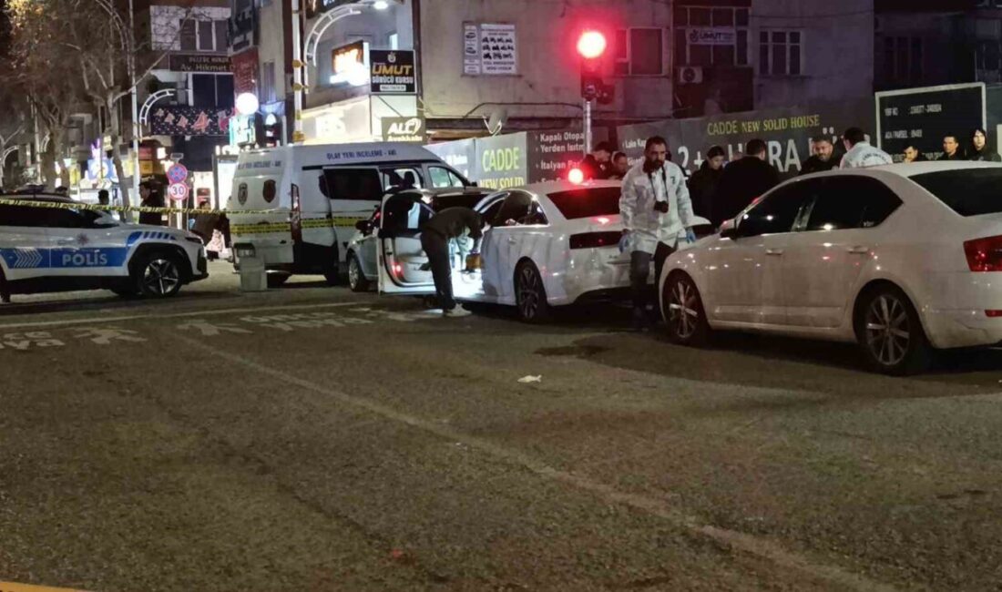 Şanlıurfa’da, yüzlerini kar maskesiyle gizleyen ve motosiklet kullanan iki kişi,