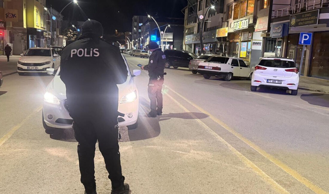 Yozgat’ın Şefaatli ilçesinde İlçe Emniyet Müdürlüğü ekipleri tarafından gece saatlerinde