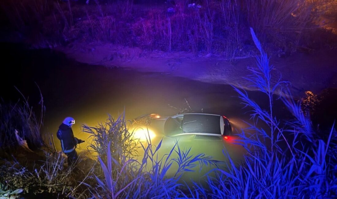 Manavgat ilçesinde meydana gelen bir trafik kazasında sürücü yaralandı. Kaza,