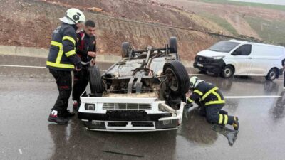 Siirt’te meydana gelen trafik kazasında 2 kişi yaralandı. Başur mevkisinde