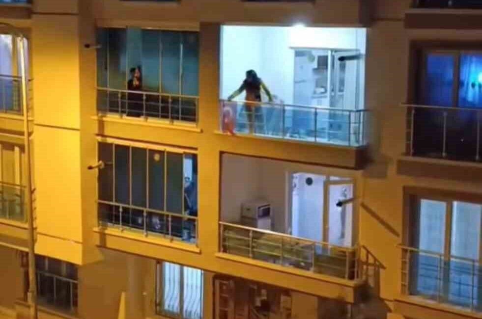 Ankara’da, iddiaya göre komşularıyla yaşadığı bir tartışma esnasında sinir krizi