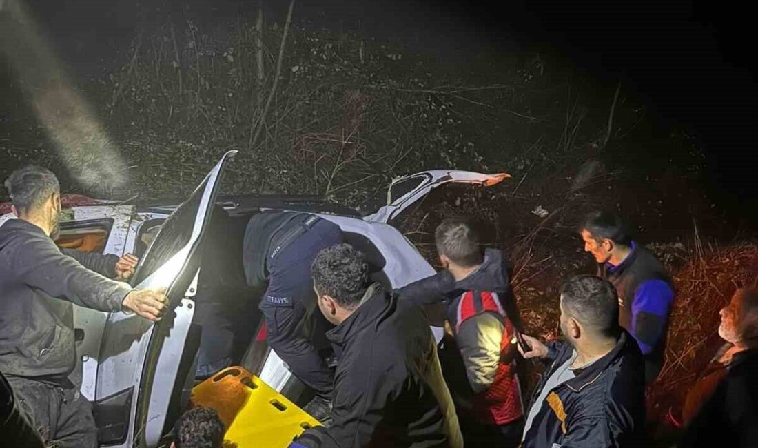 Sinop’un Türkeli ilçesinde meydana gelen bir kaza sonucu, bir otomobil