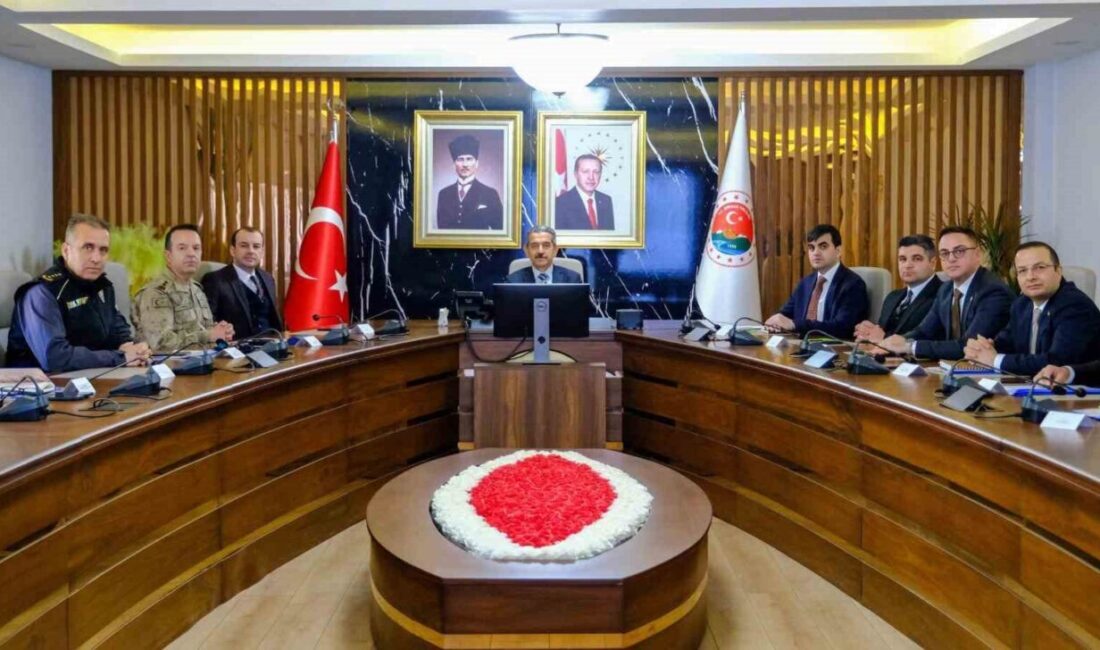 Şırnak Valisi Birol Ekici, il genelinde kamu düzeninin korunması ve