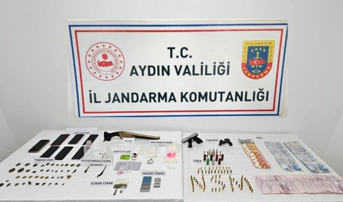 Söke ilçesinde düzenlenen operasyonda uyuşturucu ve tarihi eserler ele geçirildi.