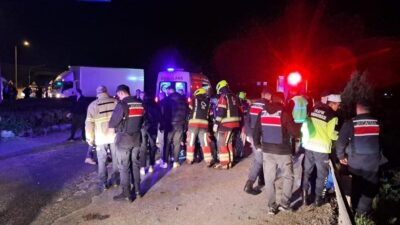 Balıkesir’de dün gece meydana gelen kazada, OSB istikameti köprülü kavşak