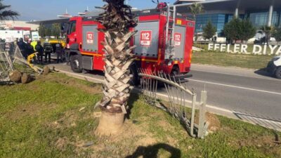 Aydın’ın Efeler ilçesinde meydana gelen bir kaza sonucunda, bir taksi