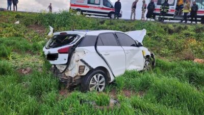 Hatay’da yağışlı hava sebebiyle meydana gelen bir trafik kazasında, sürücü