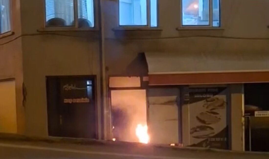 Tavşanlı ilçesinde, bir binanın bodrum katında bulunan kalorifer kazanının alev