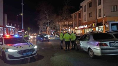 Tekirdağ’ın Süleymanpaşa ilçesinde, polis ekiplerinin “Dur” uyarısına uymayan bir sürücü,