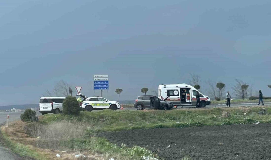 Muratlı ilçesinde meydana gelen trafik kazasında iki aracın çarpışması sonucu