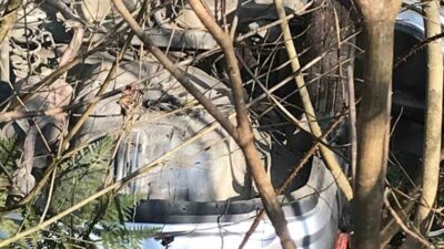 Beşikdüzü ilçesinde bugün yaşanan trafik kazasında 2 kişi yaralandı. Kazaya