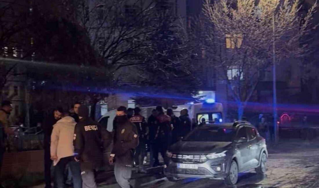 Elazığ’da, trafik anlaşmazlığı nedeniyle iki grup arasında çıkan olay kavgaya