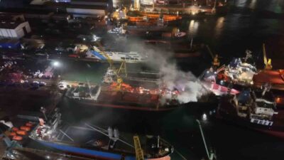 İstanbul’un Tuzla ilçesindeki Kuzey Star Tersanesi’nde demirli bulunan bir kuru