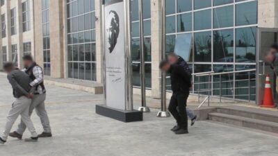 Uşak’ta gerçekleştirilen uyuşturucu operasyonlarında yakalanan 4 şüpheli, mahkeme tarafından tutuklanarak