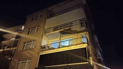 Üsküdar Çengelköy’de yer alan dört katlı bir binanın balkonunda meydana
