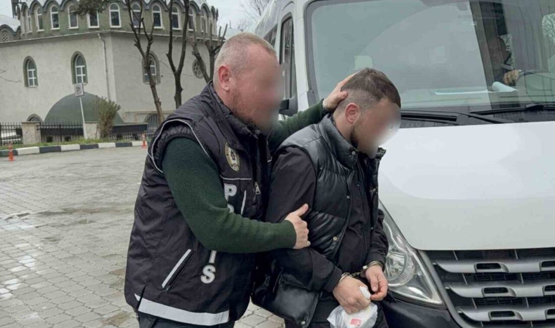 Samsun’un İlkadım ilçesinde uyuşturucu ticareti yaparken suçüstü yakalanan bir kişi