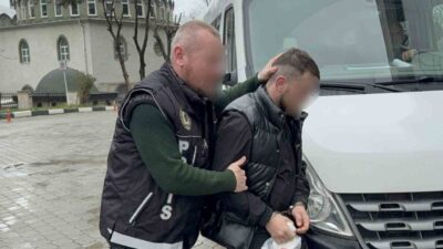 Samsun’un İlkadım ilçesinde uyuşturucu ticareti yaparken suçüstü yakalanan bir kişi