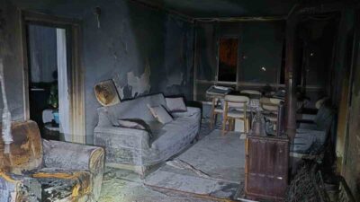 Van’ın Muradiye ilçesinde Ünseli Mahallesi’nde meydana gelen yangın, itfaiye ekipleri