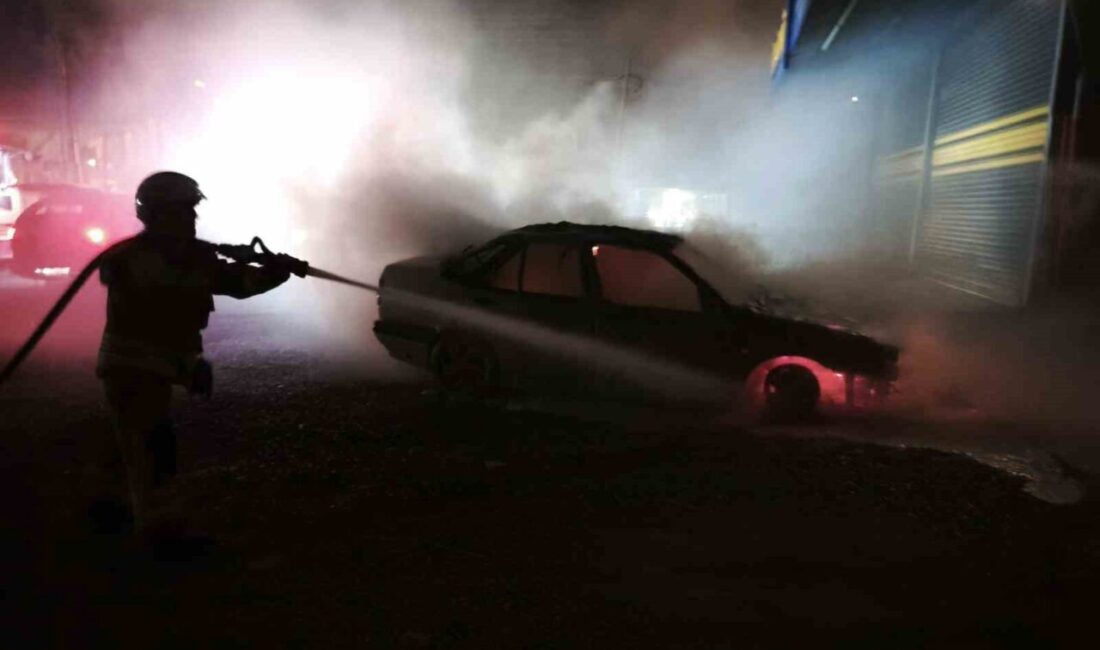 Hatay ili, Antakya ilçesi, Karali Mahallesi’nde park halindeyken motor kısmı